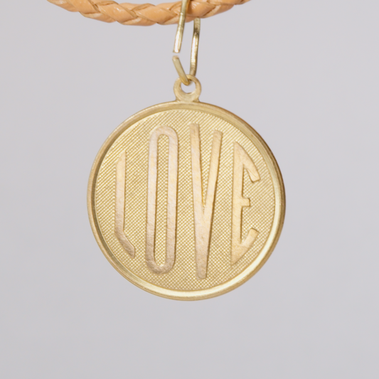 v_000003_"Love" (small circle)