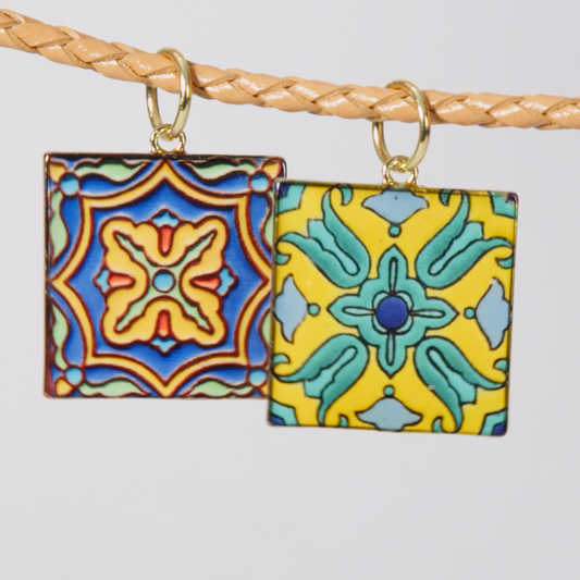 v_000021_Tiles (European enamel)